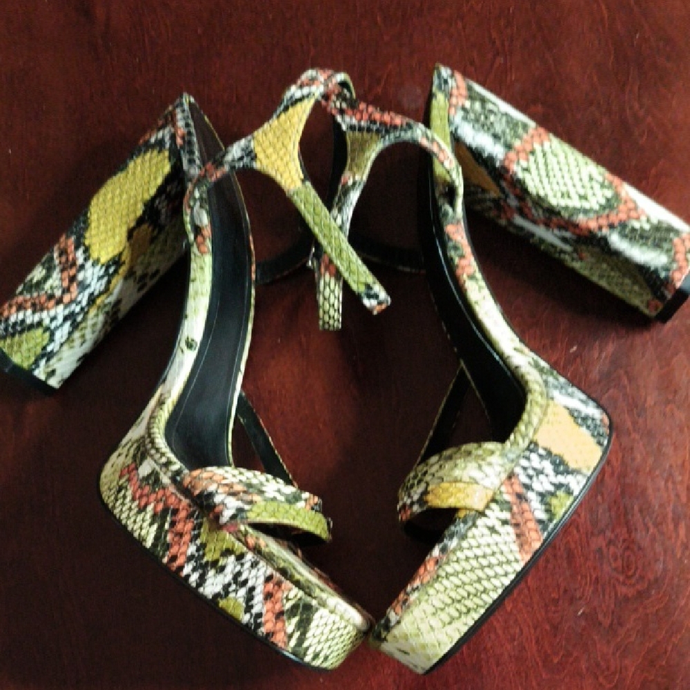 Zara Snake Skin Strappy Size 40 Block Heels